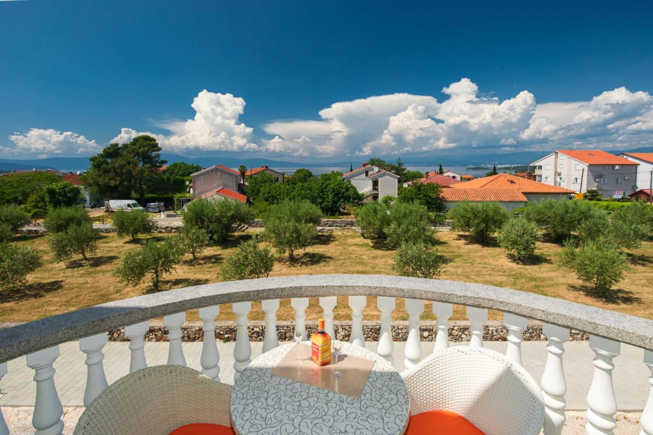 Vila Panorama By El-Pi Tours Malinska Exterior foto
