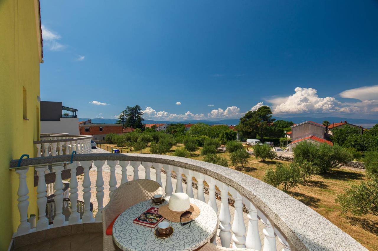 Vila Panorama By El-Pi Tours Malinska Exterior foto