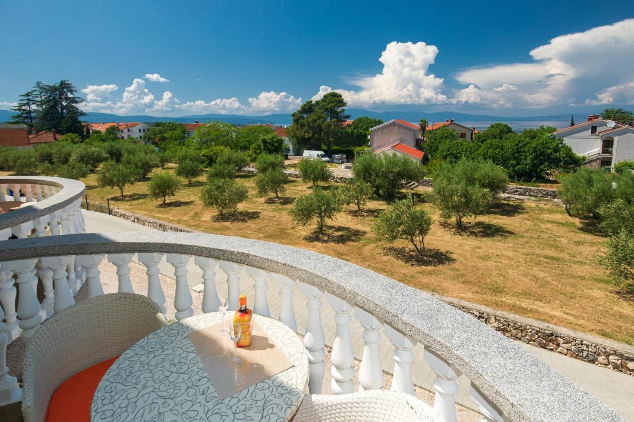 Vila Panorama By El-Pi Tours Malinska Exterior foto